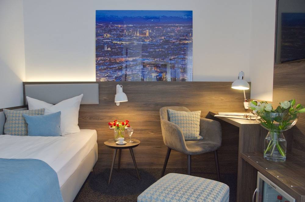 Lizz Hotel Munich 1