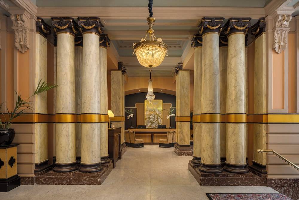 Hotel Des Indes - The Leading Hotels of the World 2