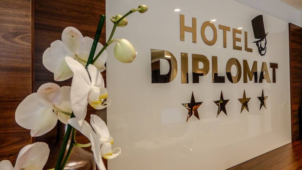 Hotel Diplomat 2