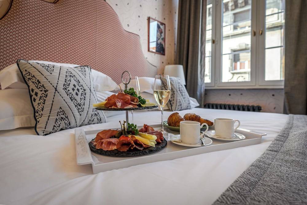 Hotel Capital 1
