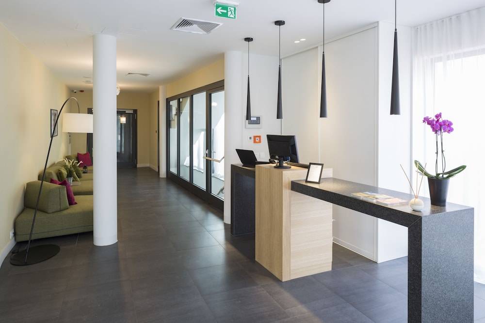 Livris Hotel 2