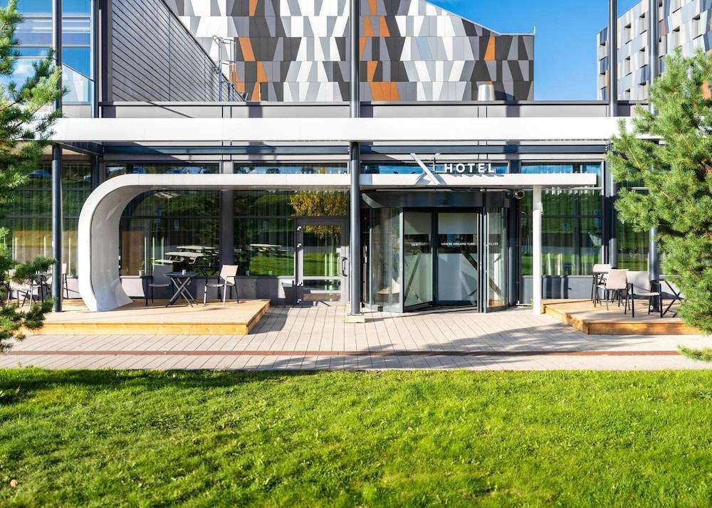 X Hotel 1