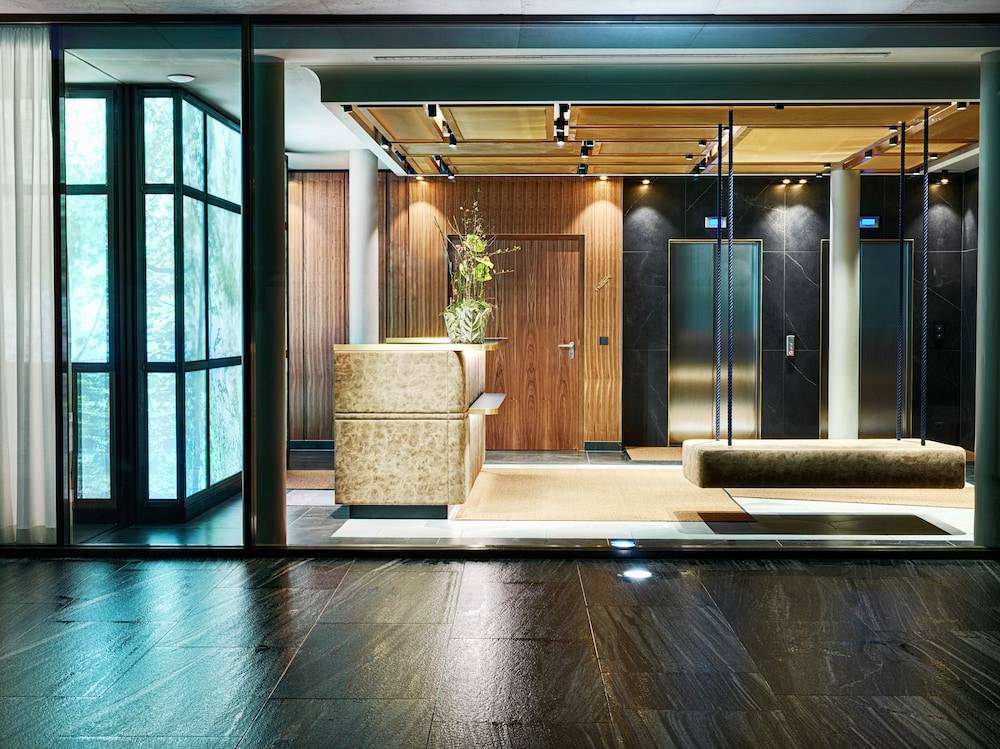 STAGE 12 Hotel by Penz 2