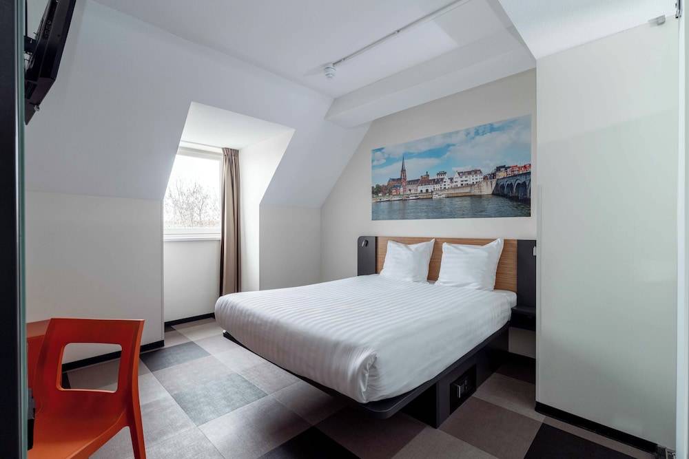 easyHotel Maastricht City Centre 1
