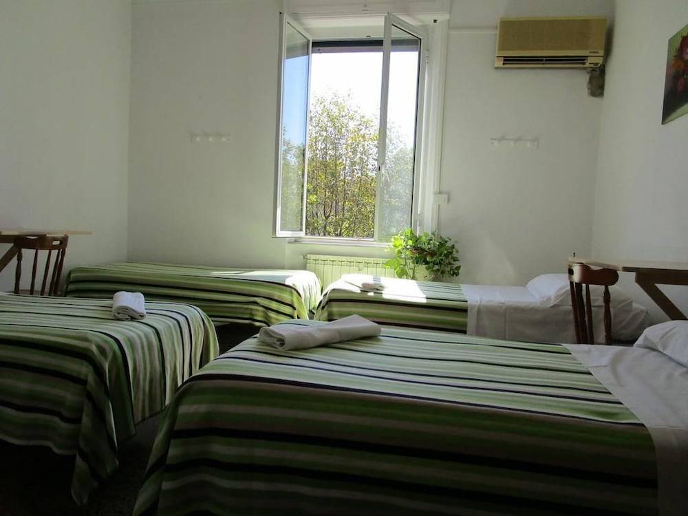 Hotel Massena 1