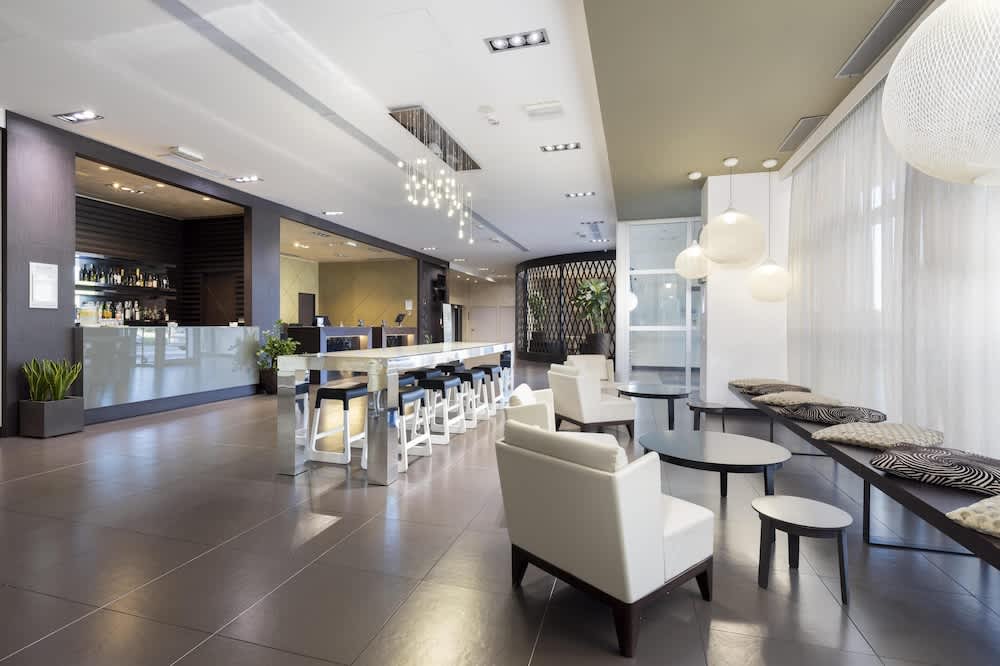 Best Western Premier CHC Airport 1