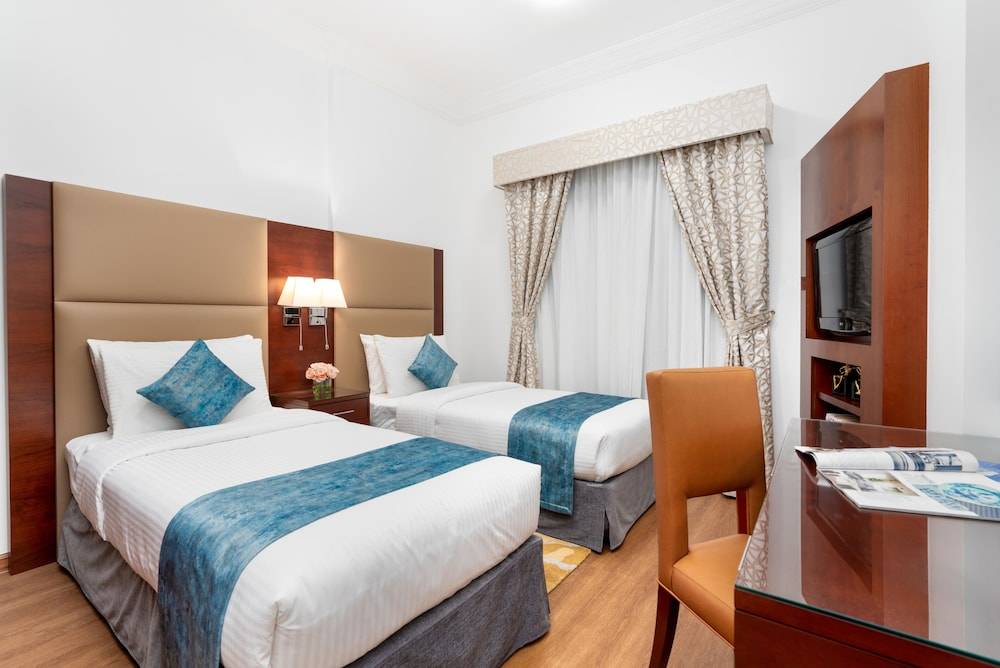 Golden Sands Hotel & Residences 2
