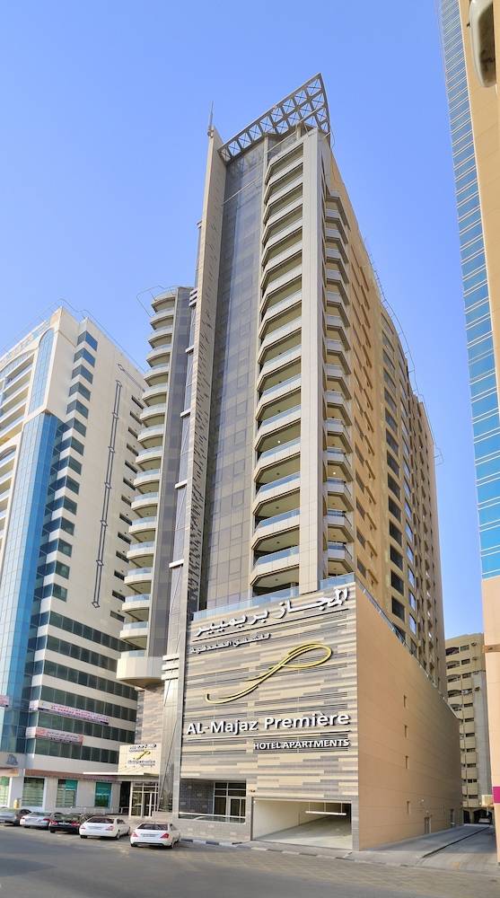 Al Majaz Premiere Hotel Apartments 1