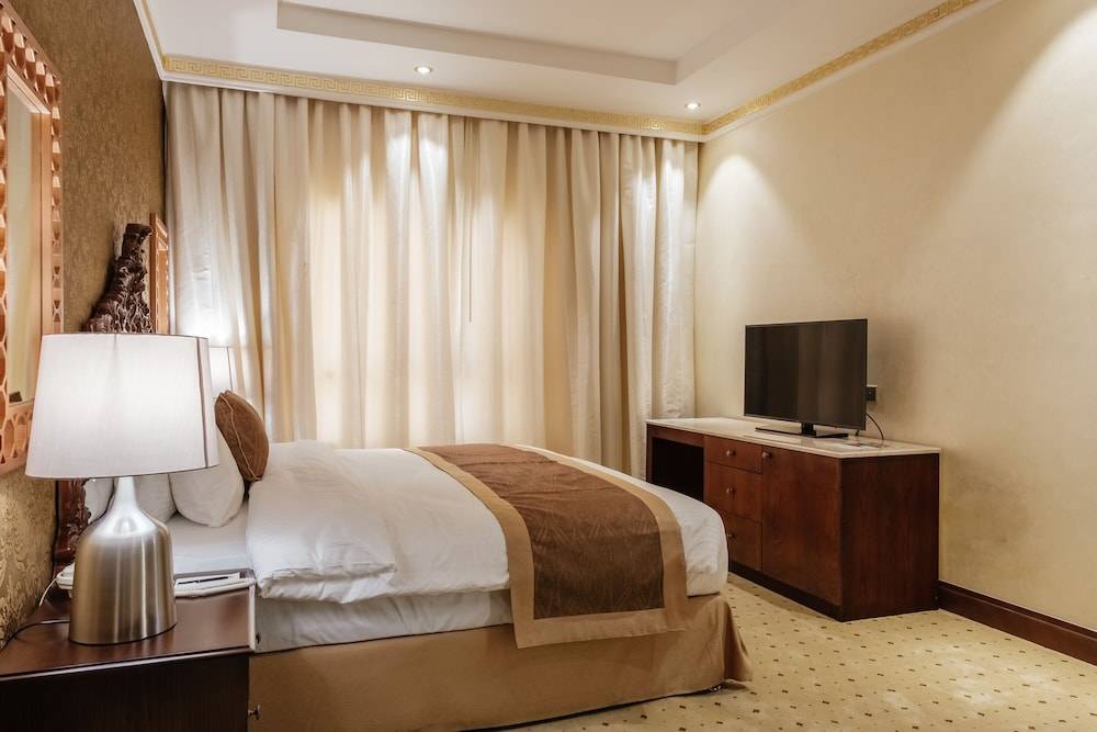 Crystal Plaza Al Majaz Hotel 2