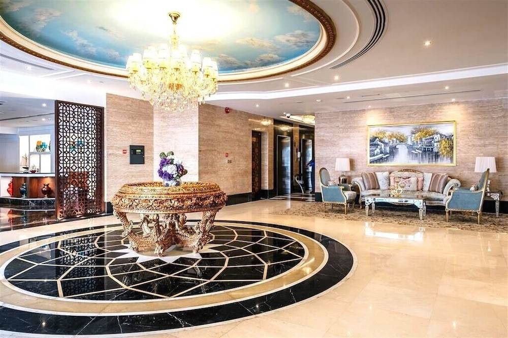 Crystal Plaza Al Majaz Hotel 1
