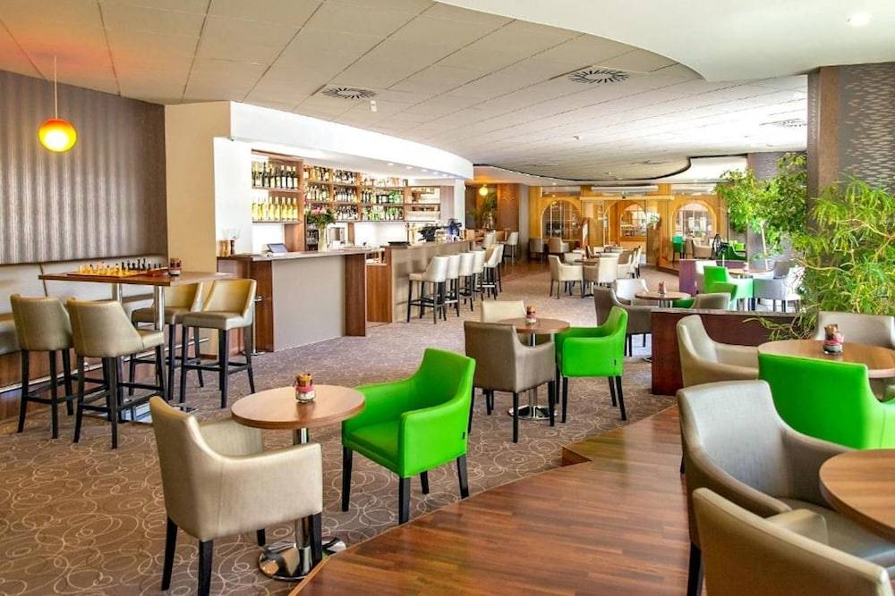 Cosmopolitan Bobycentrum - Czech Leading Hotels 2