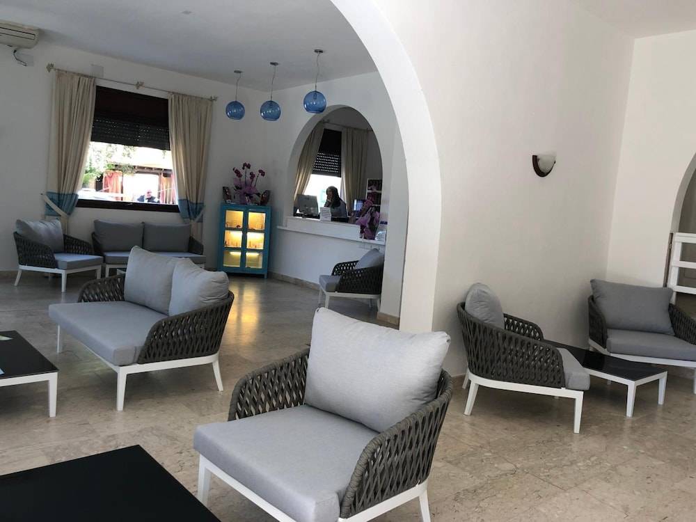 Hotel Riviera 2