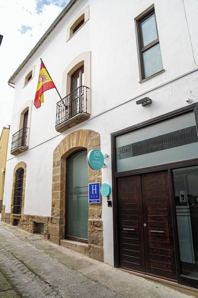 Hotel Baeza Monumental by eme hoteles 1