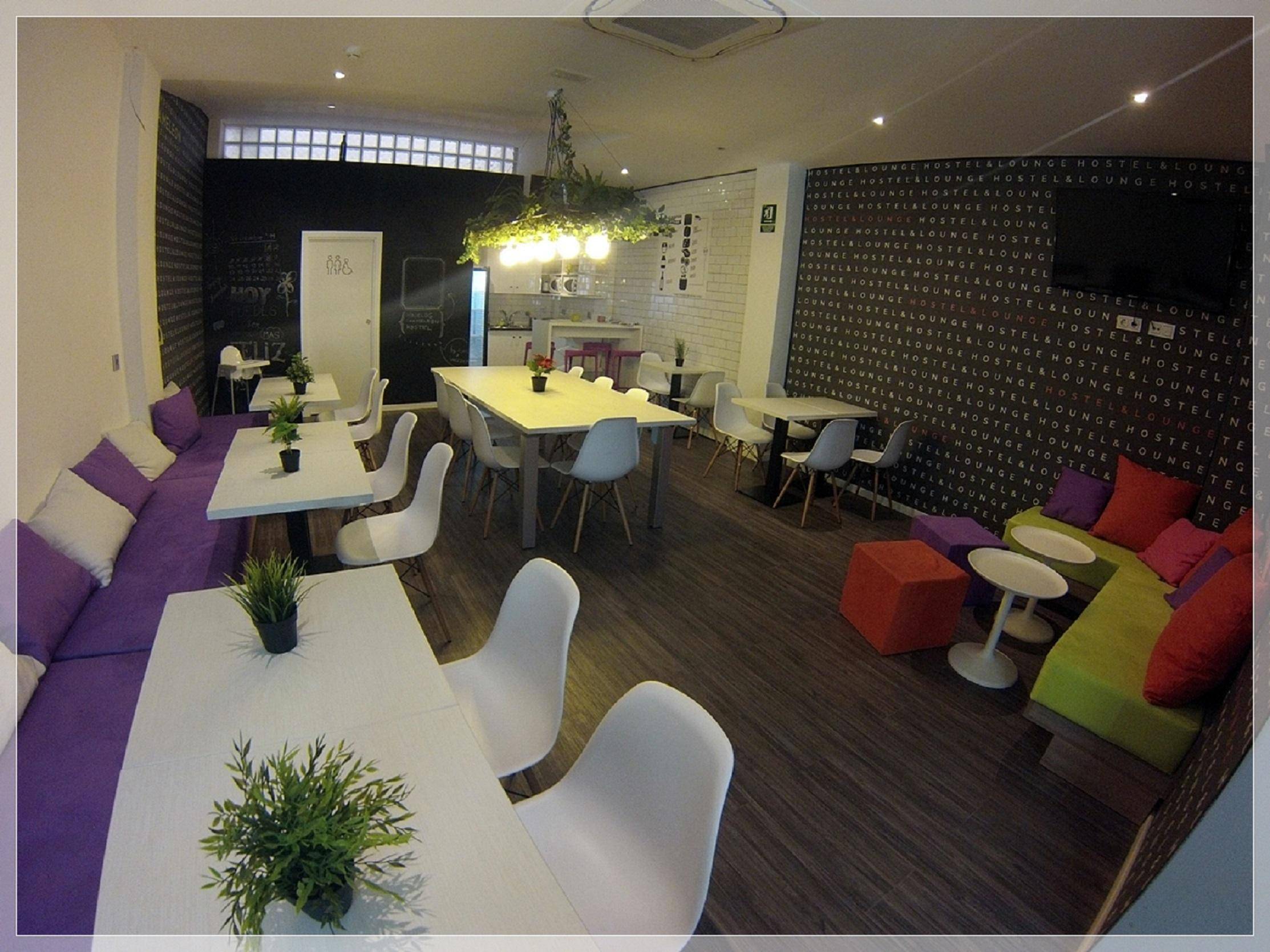 Chameleon Hostel Alicante 2