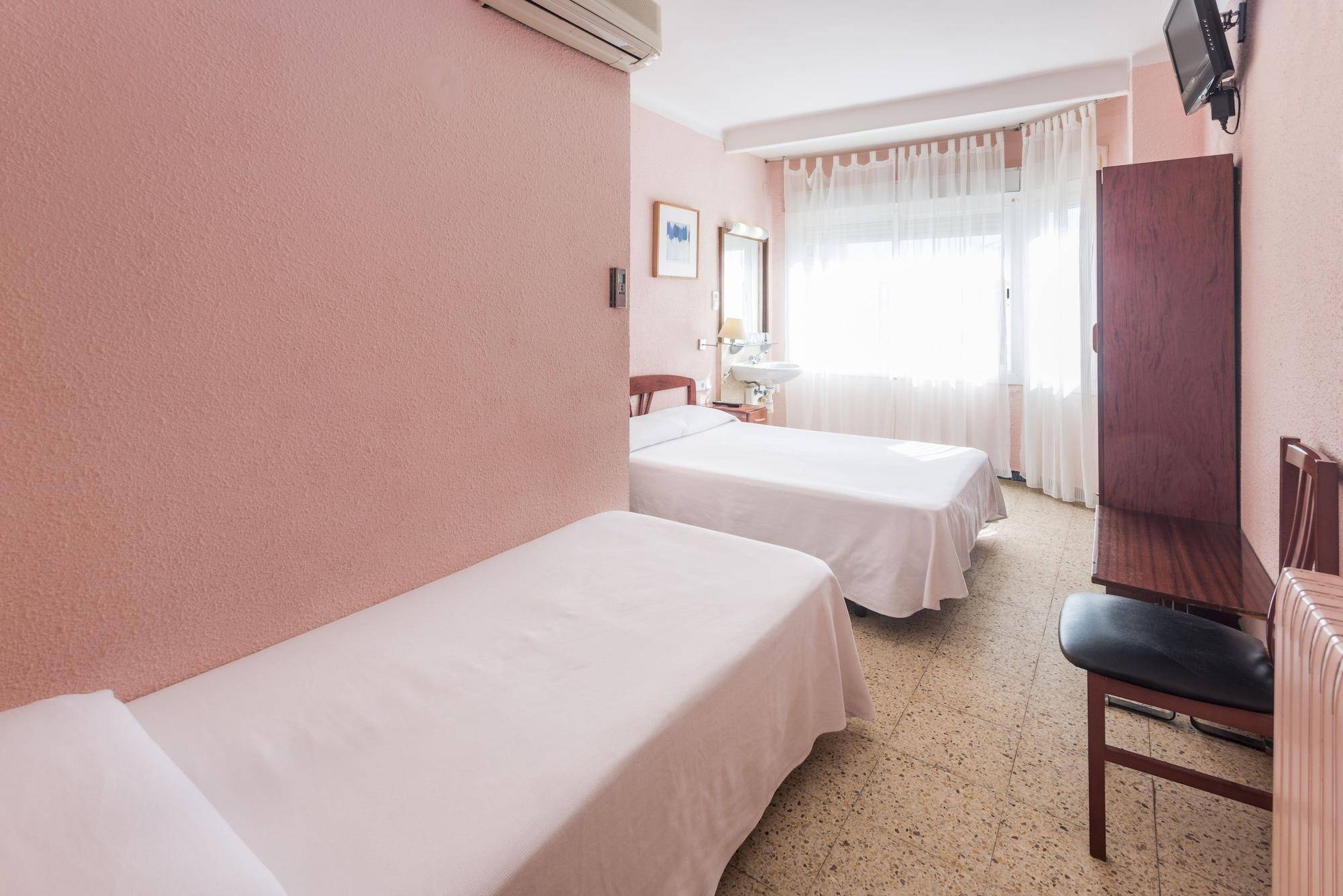 Hostal Solimar 1