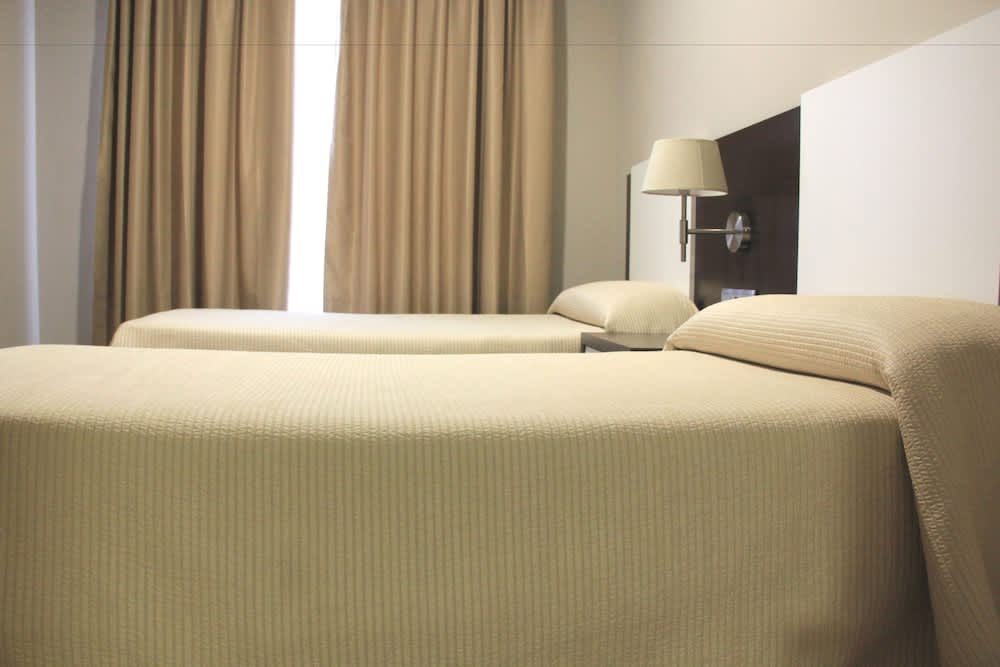 Apartahotel & Spa Jacetania 2