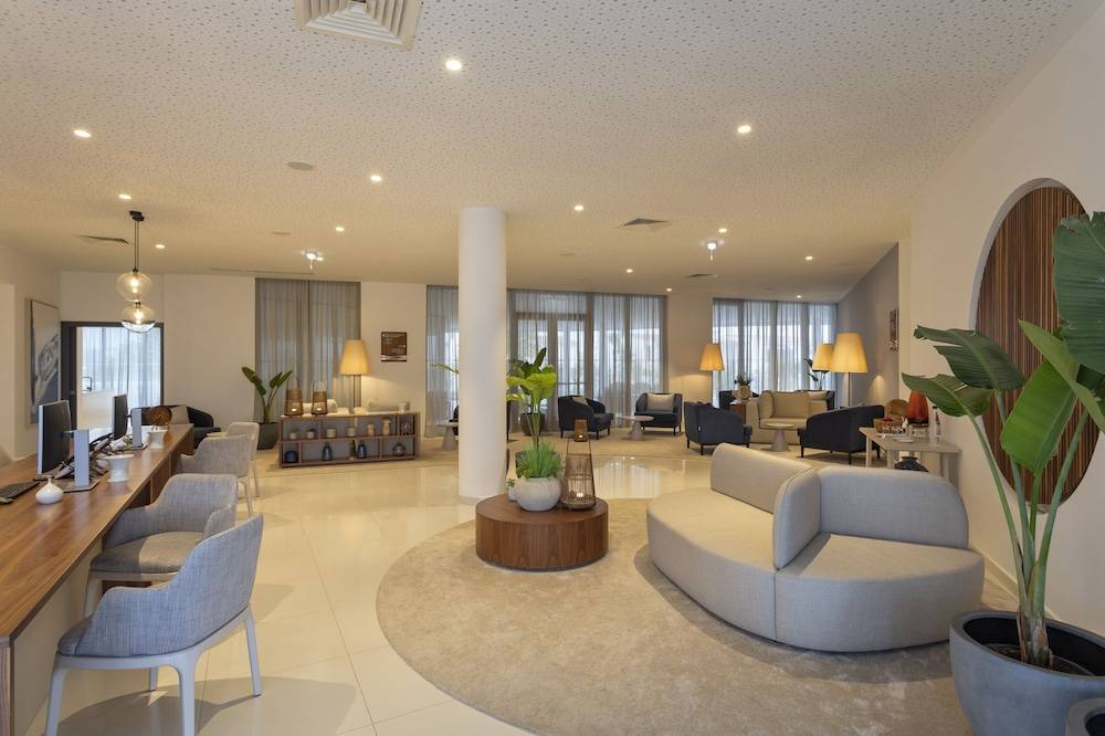 Longevity Health & Wellness Hotel - Adults Only 2