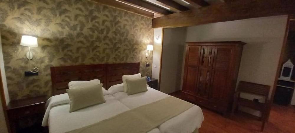 La Casona de Revolgo 1