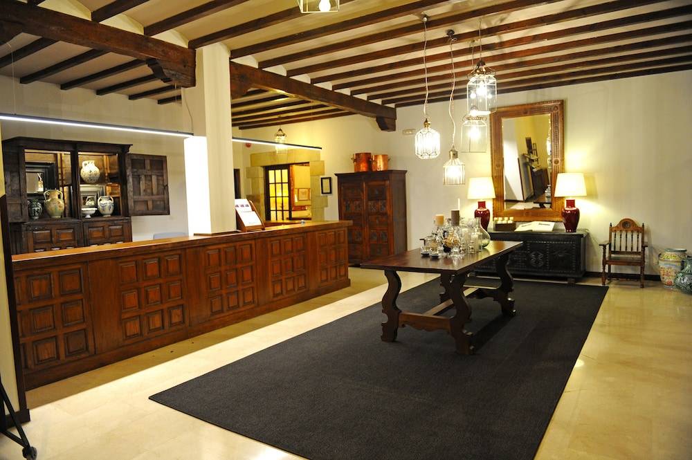 Parador de Santillana Altamira 2