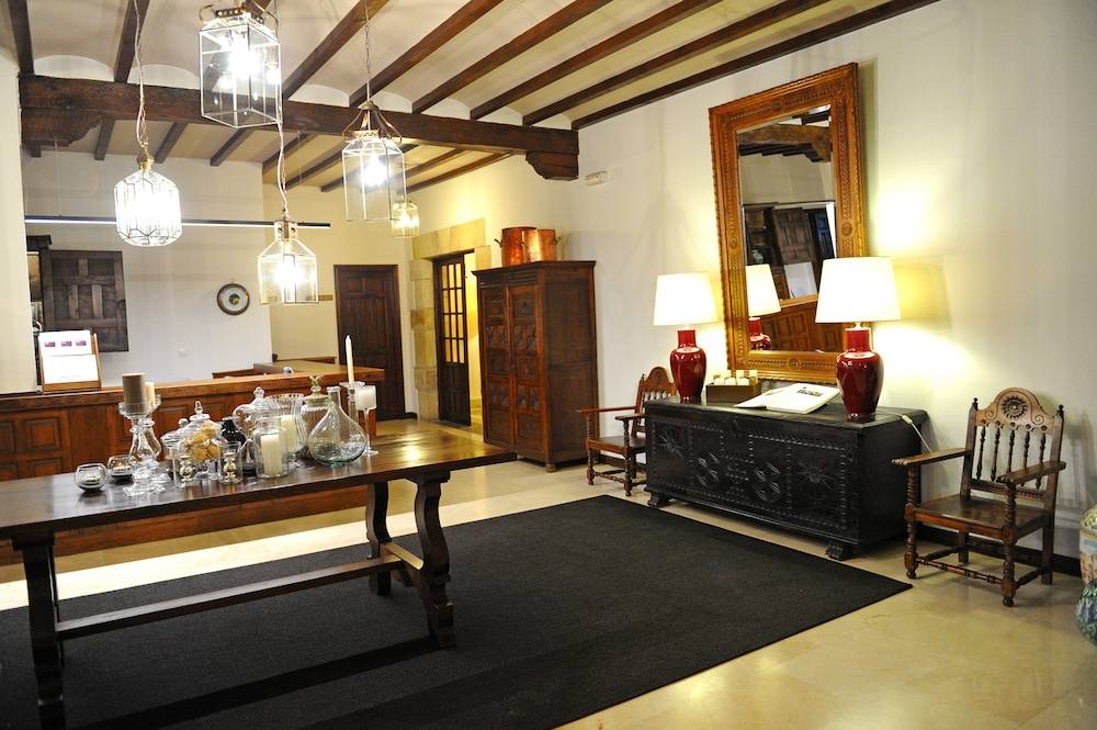 Parador de Santillana Altamira 1