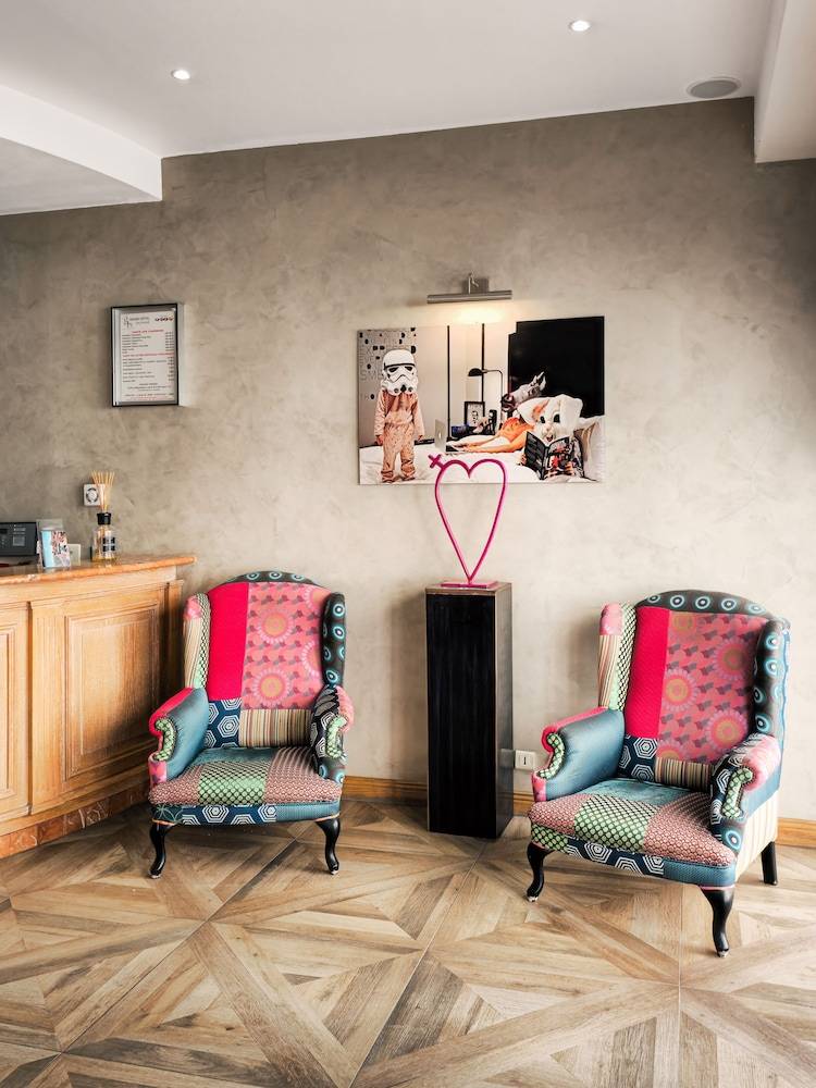 Grand Hôtel Dauphiné Toulon, Boutique Hôtel & Suites 2