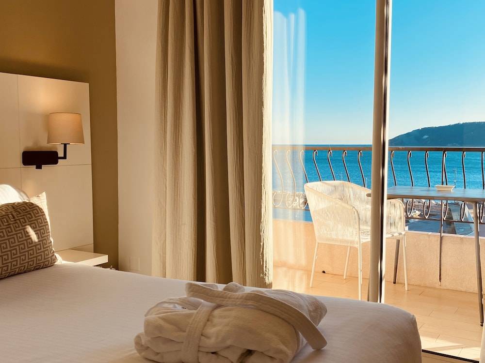 Best Western Plus La Corniche 1