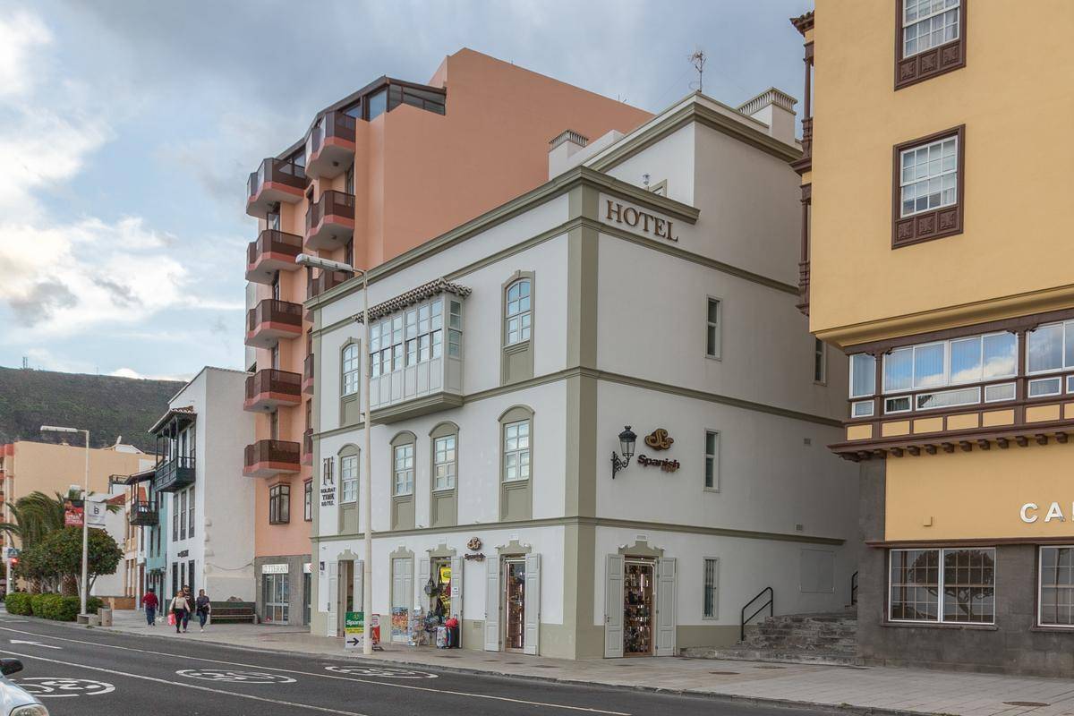 Hotel Emblemático Holiday Time 2