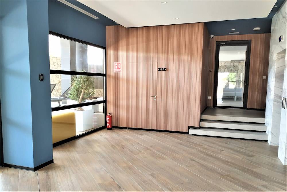 Ahoy Apartments 2