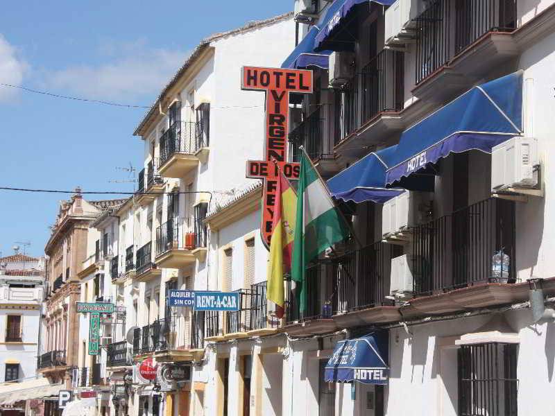 Hotel Virgen de los Reyes 1