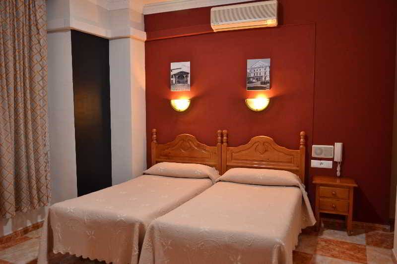 Hotel Virgen de los Reyes 2