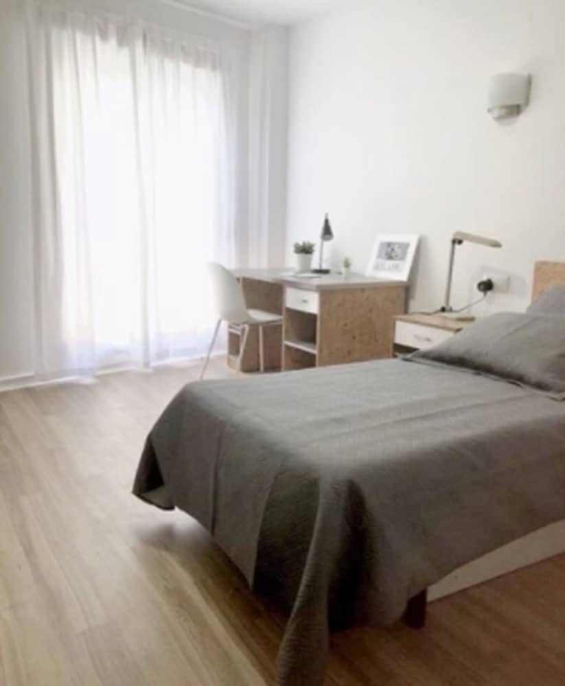 MiCampus Burjassot 1 Student Residence 1