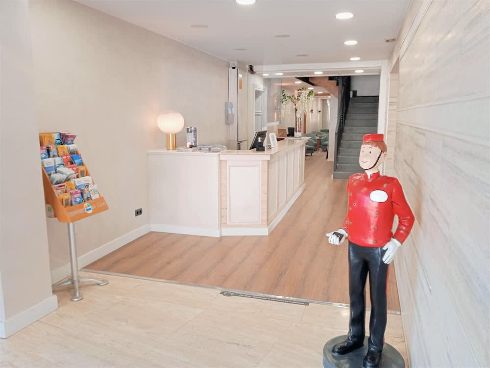 Hotel 153 2