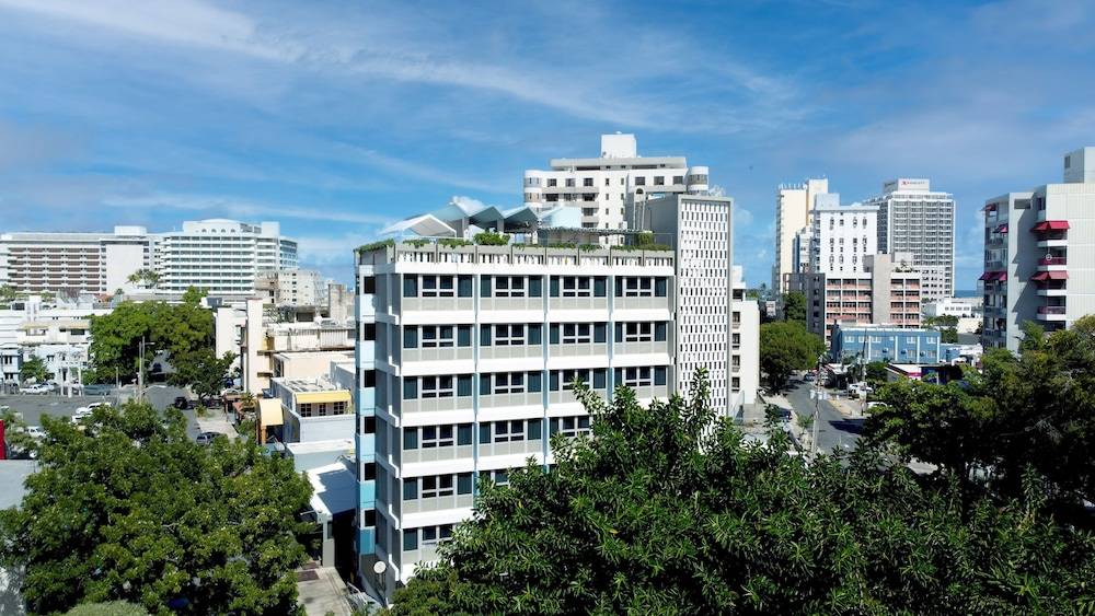 The Wave Hotel Condado 1
