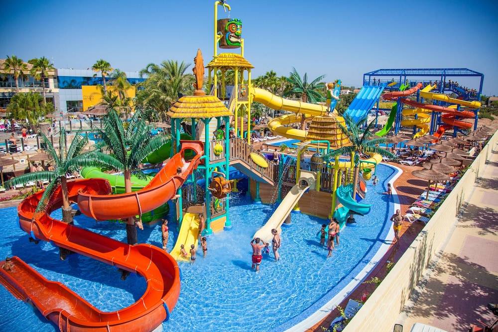 La Marina Resort 1