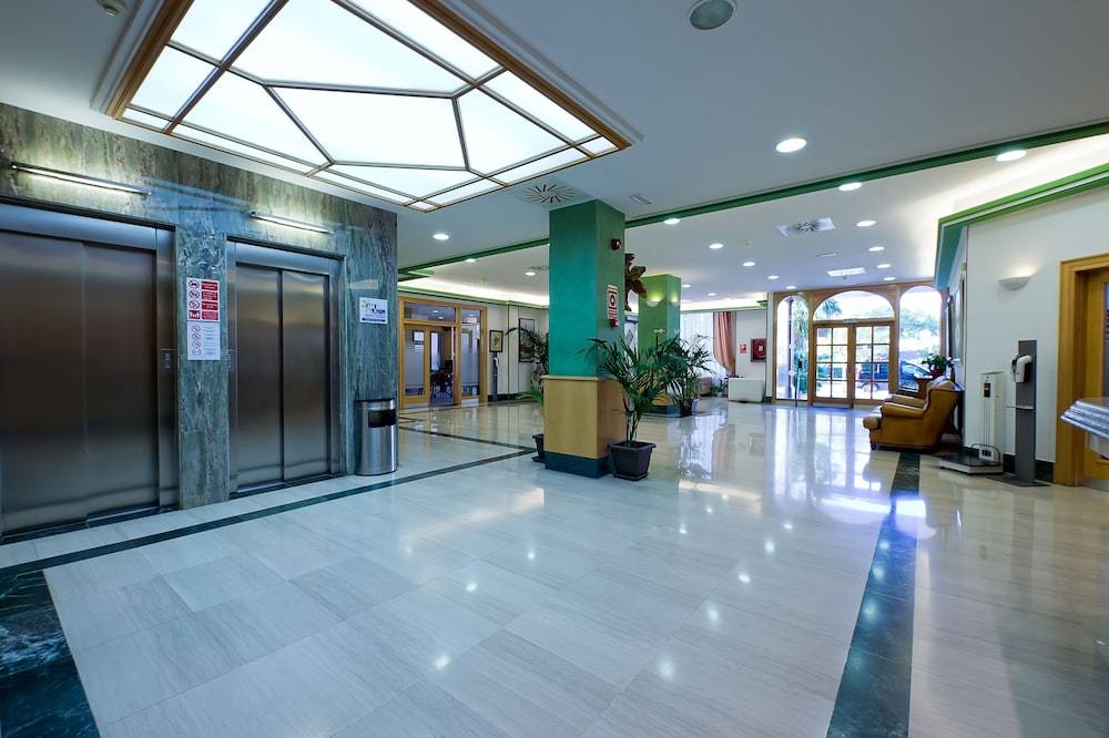 Rentalmar Pineda Suites 2