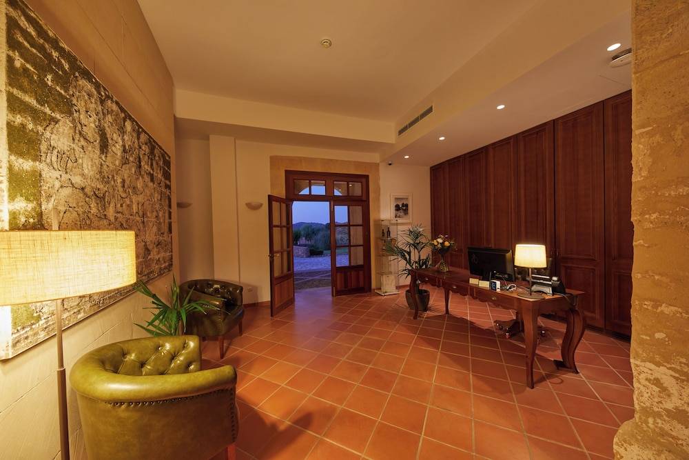 Hotel Rural Es Riquers 2