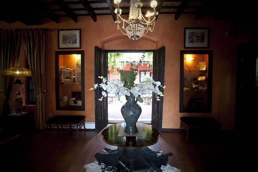 La Casona de Calderón Gastronomic & Boutique Hotel 2
