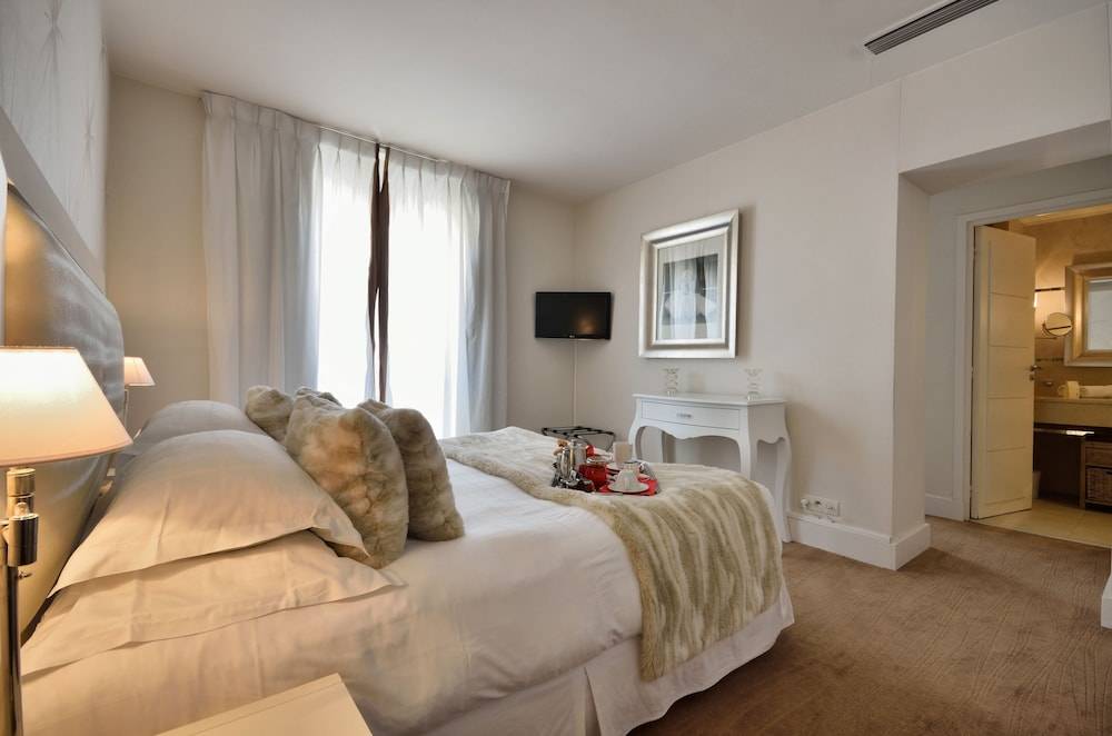 Hotel Renoir 2