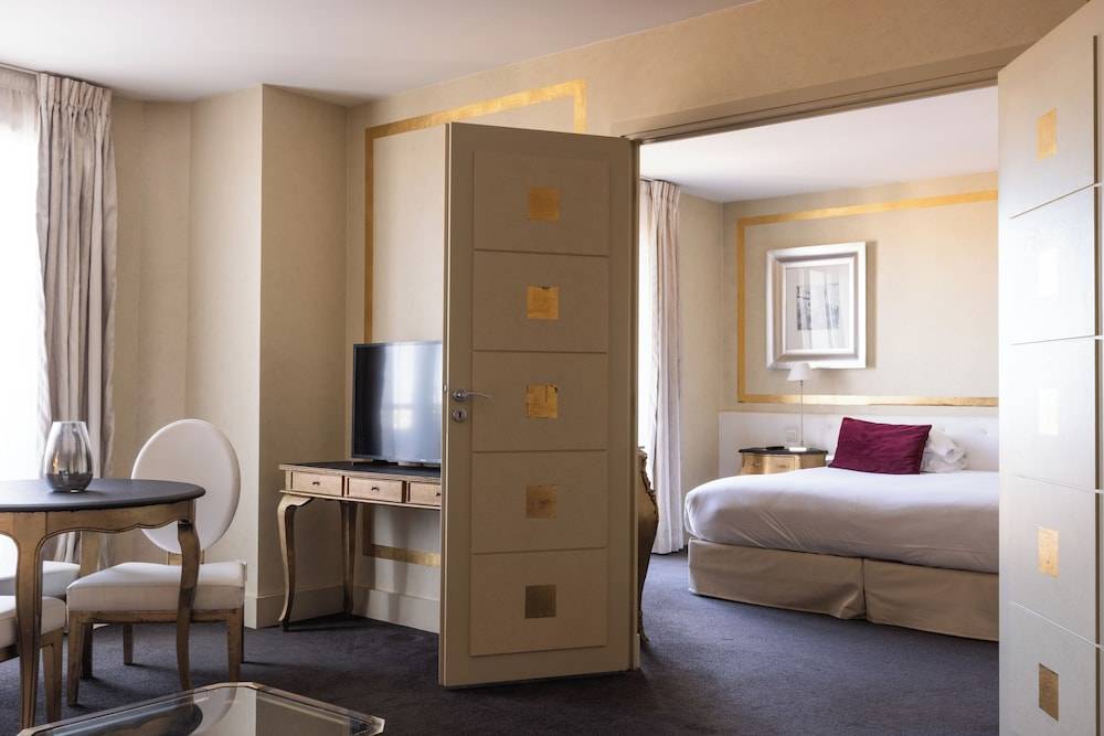 Hotel Renoir 1