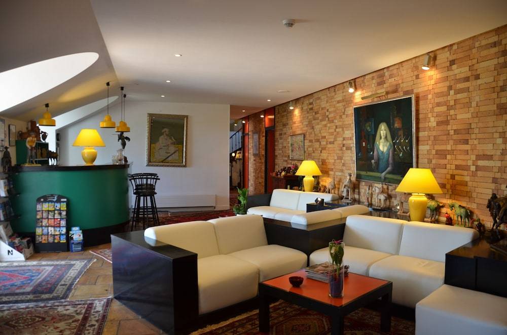 Hotel des Mimosas 2