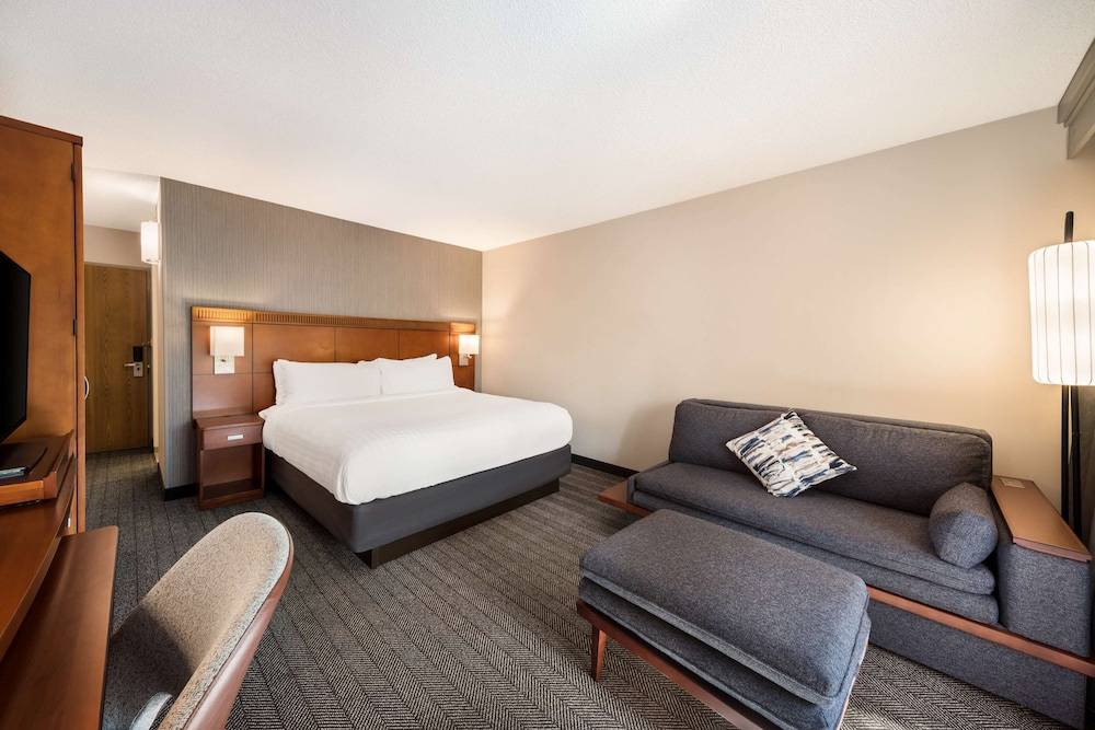 Sonesta Select San Jose Airport 1