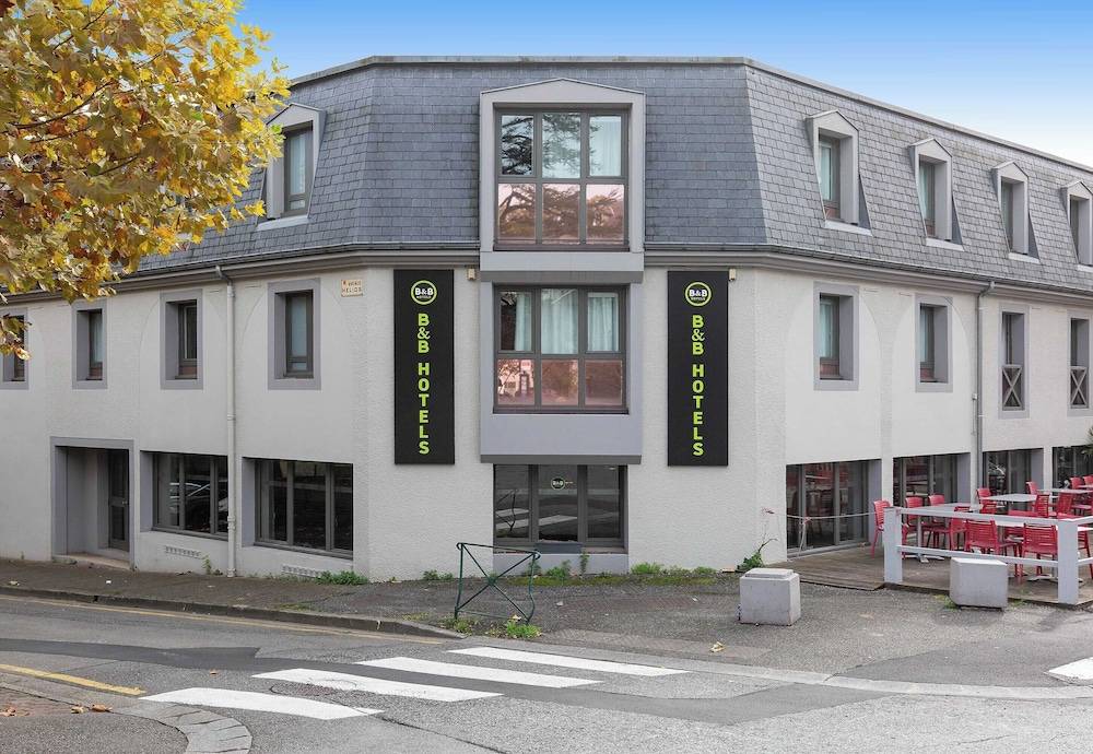 B&B HOTEL Lourdes Centre Gare 3 étoiles 2