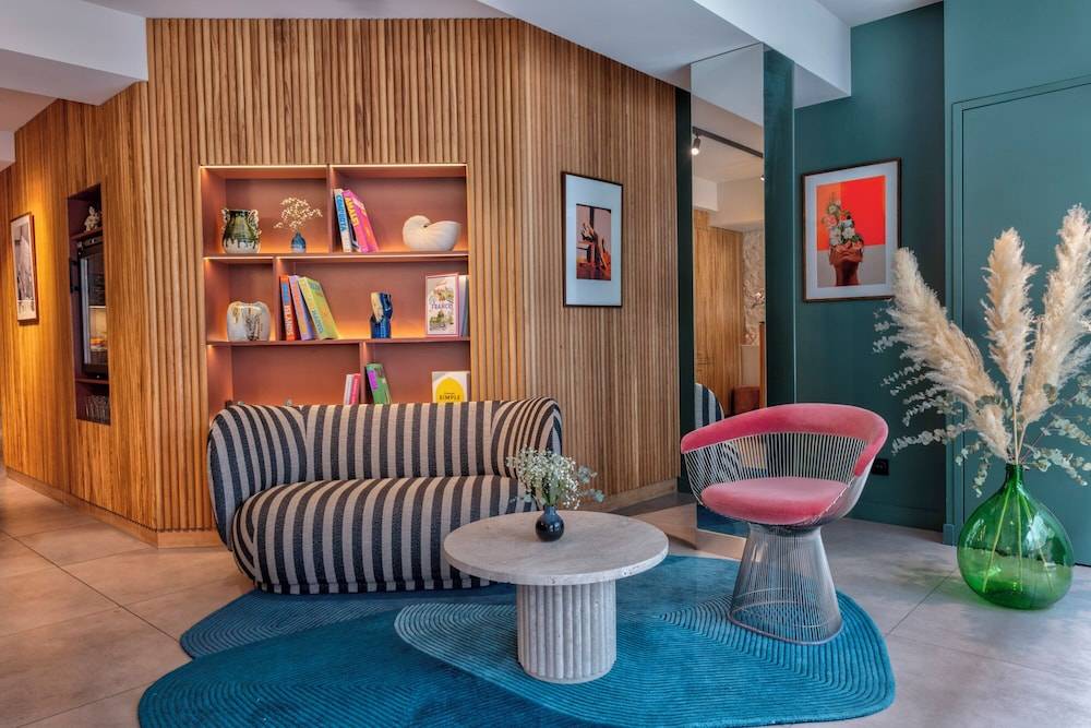 Republik Hotel 2