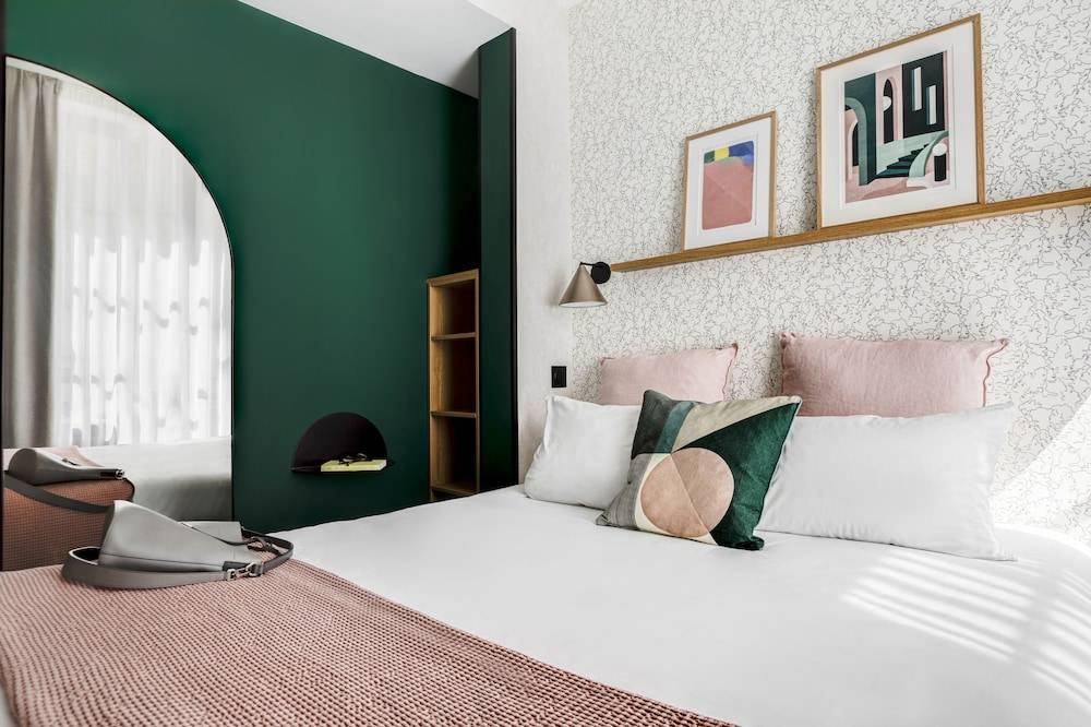 Republik Hotel 1