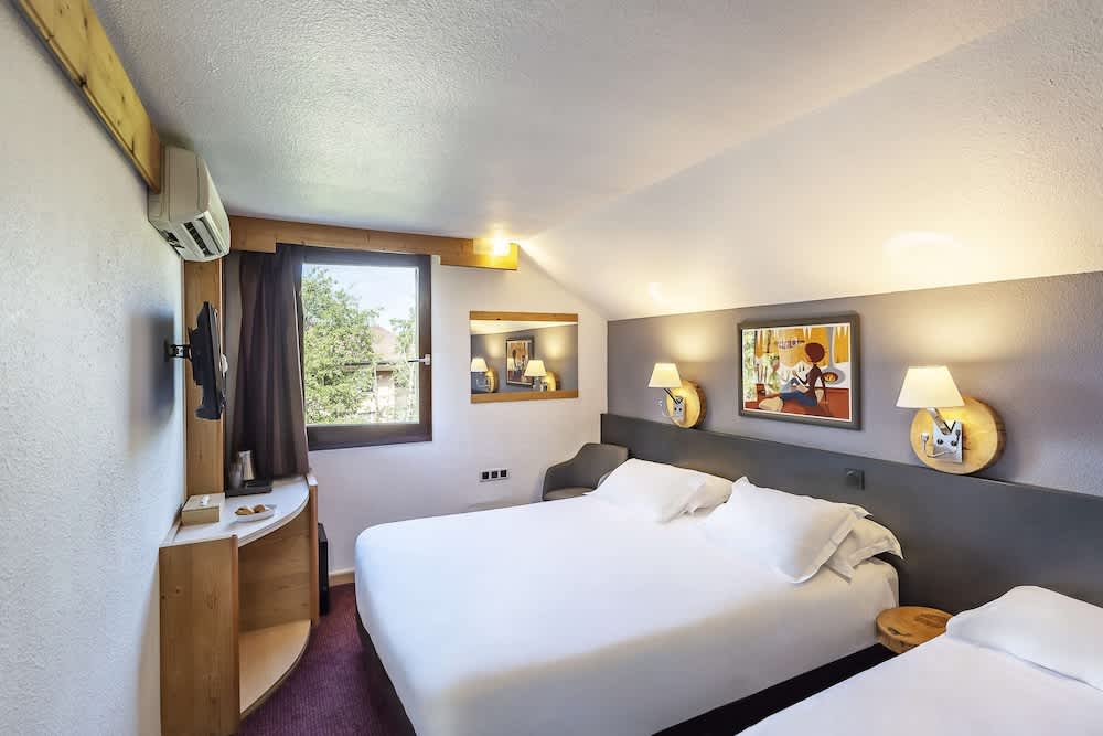 Sure Hotel by Best Western Annecy 1