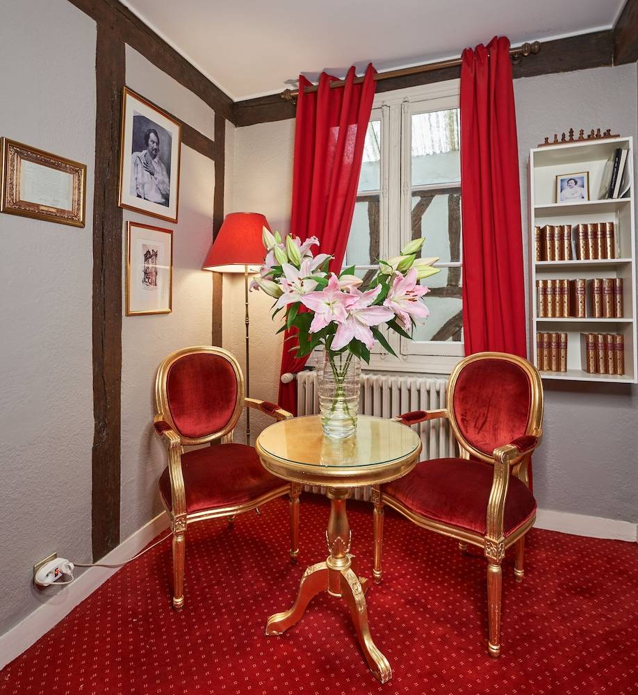 LOGIS Hôtel Du Théâtre 1