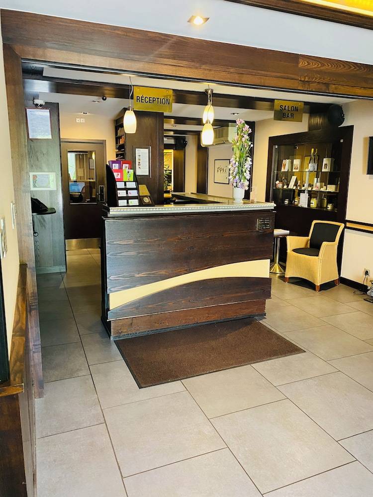 Logis Cottage Hotel 2