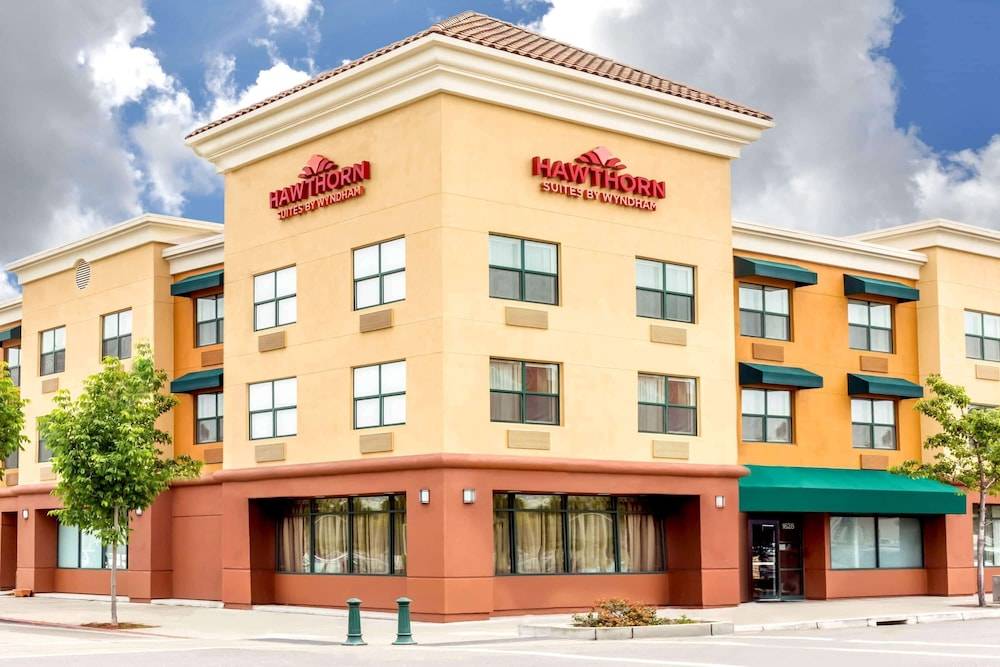 Hawthorn Suites by Wyndham-Oakland/Alameda 1
