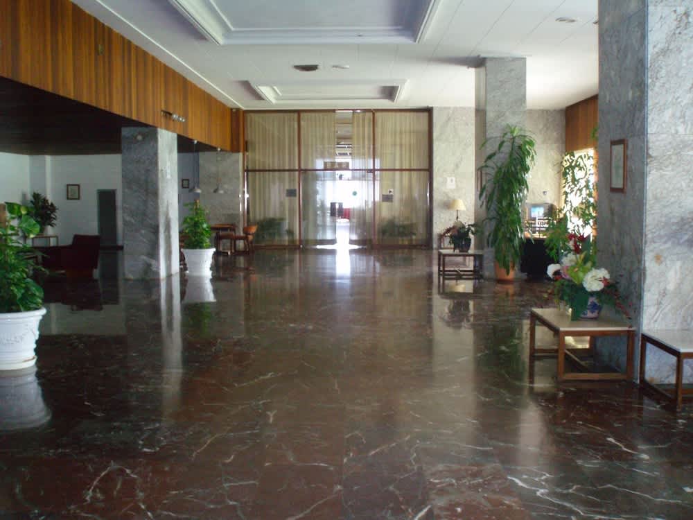 Apartamentos La Roca Rentals 2