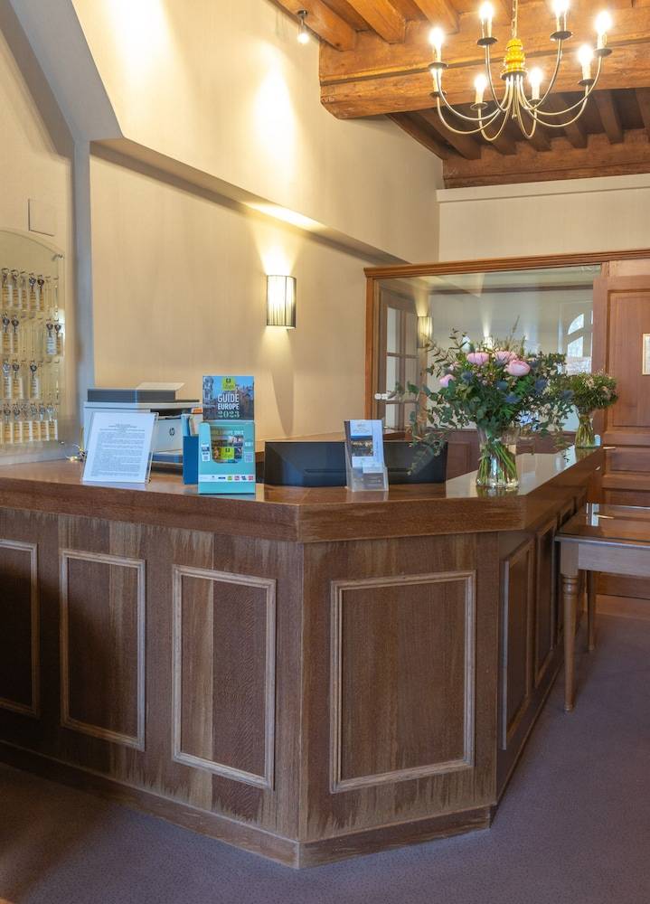 Logis Hotel de La Cloche 2
